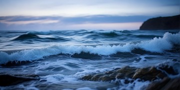 遥望浩瀚的大海这句歌词出自哪首歌？