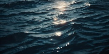 有海有浪有灯光究竟是什么歌？